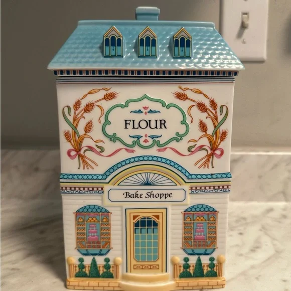 Original Lenox Spice Village Canister Set of 5 - 1990/1991. Pre owned. - Picture 7 of 16